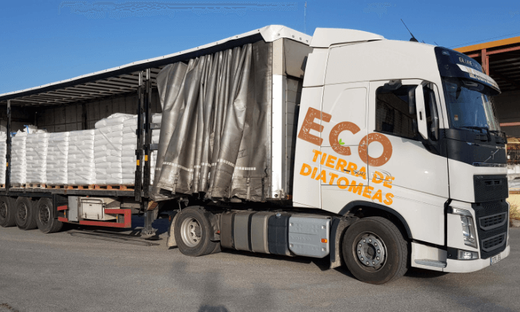 camion-empresa-ecotierras